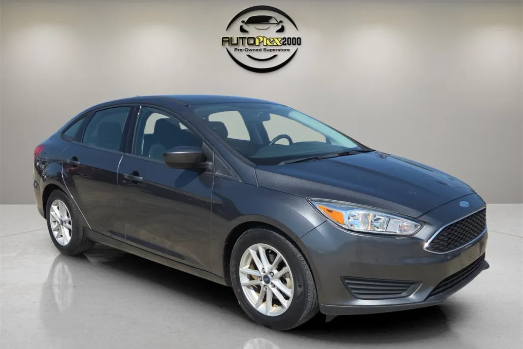 2018 Ford Focus SE photo 1