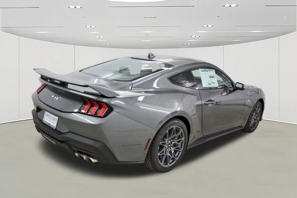2025 Ford Mustang GT Premium photo 1