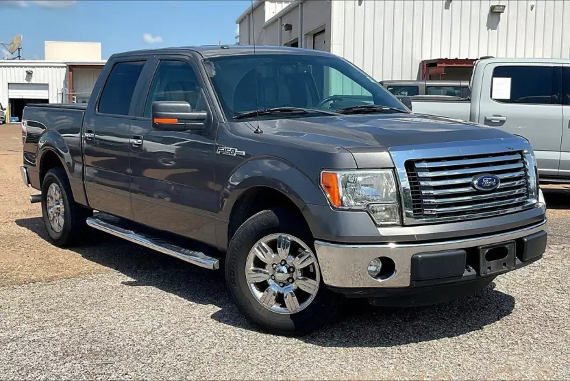 2012 Ford F-150 XLT photo 1