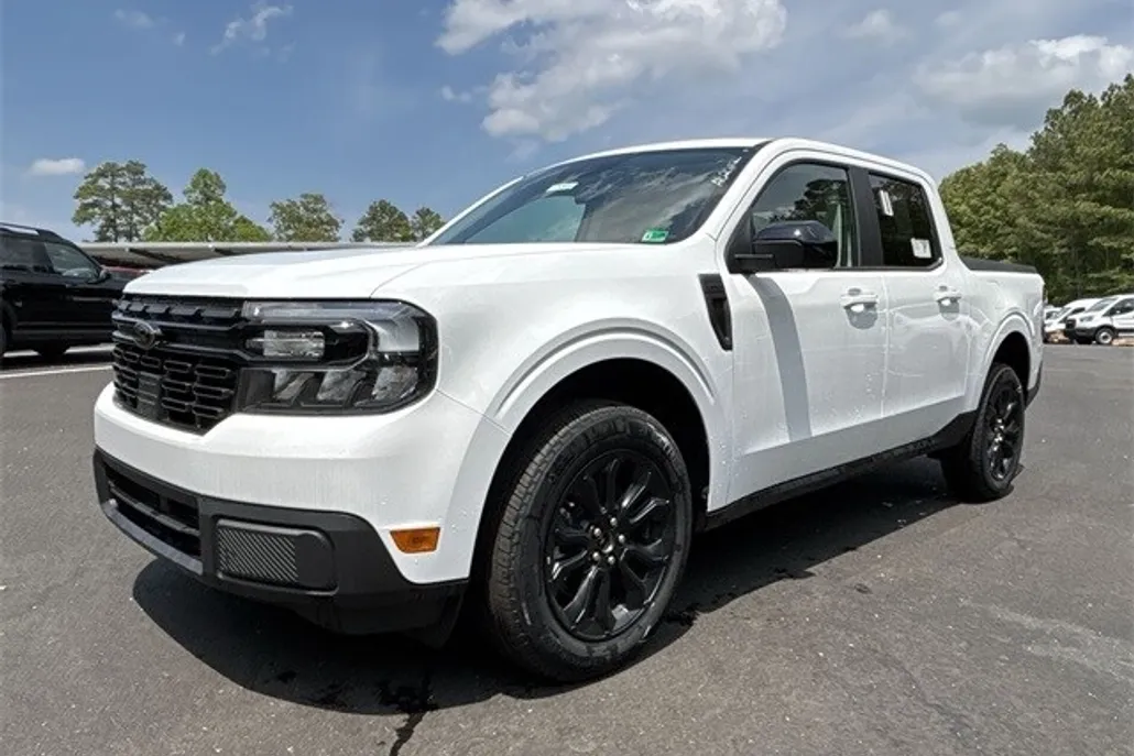 2024 Ford Maverick Lariat photo 1