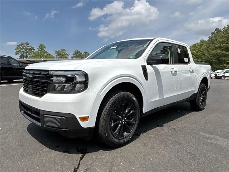 2024 Ford Maverick Lariat photo 1