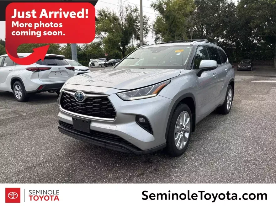 2023 Toyota Highlander Hybrid Limited photo 1