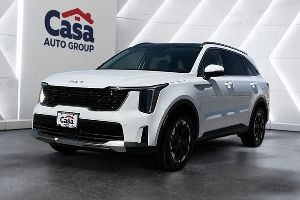 2025 Kia Sorento S photo 1