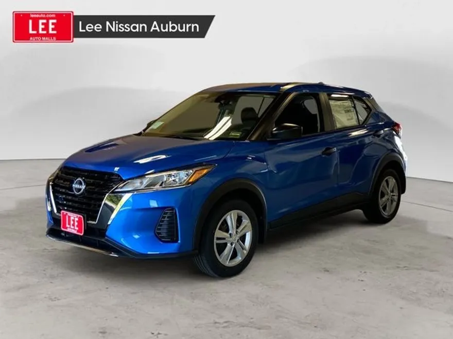 2025 Nissan Kicks Play S photo 1