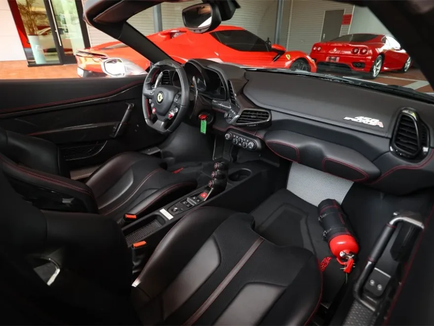 2015 Ferrari 458 Spider Base photo 43