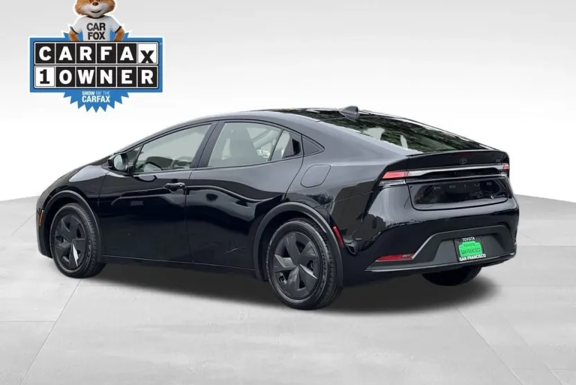 2023 Toyota Prius Prime SE photo 1