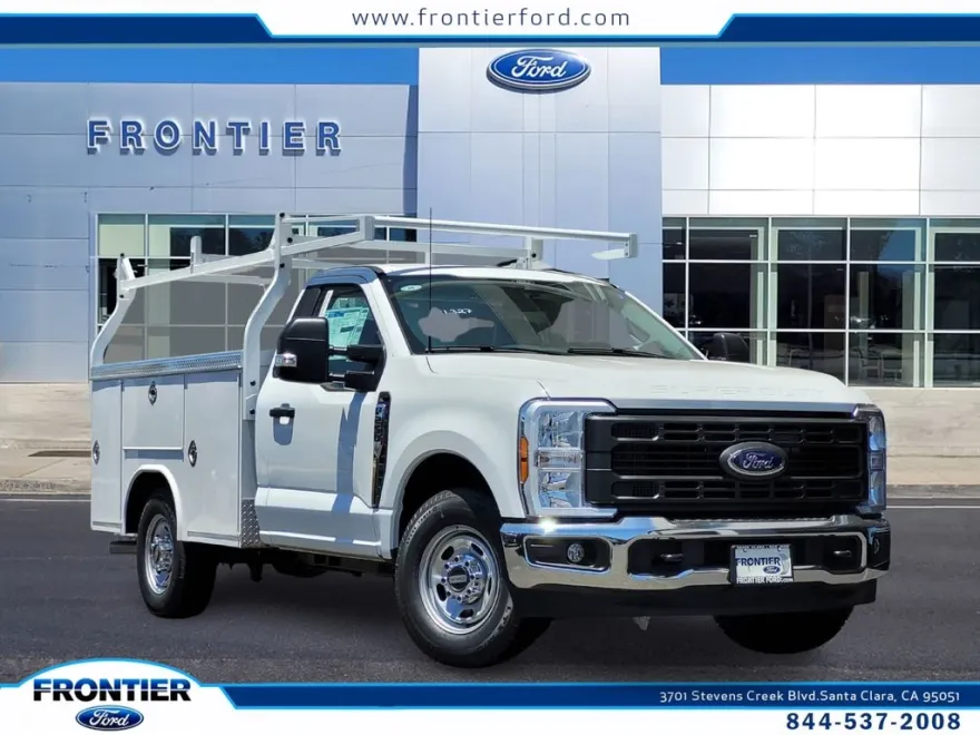 2025 Ford F-250 XL photo 1