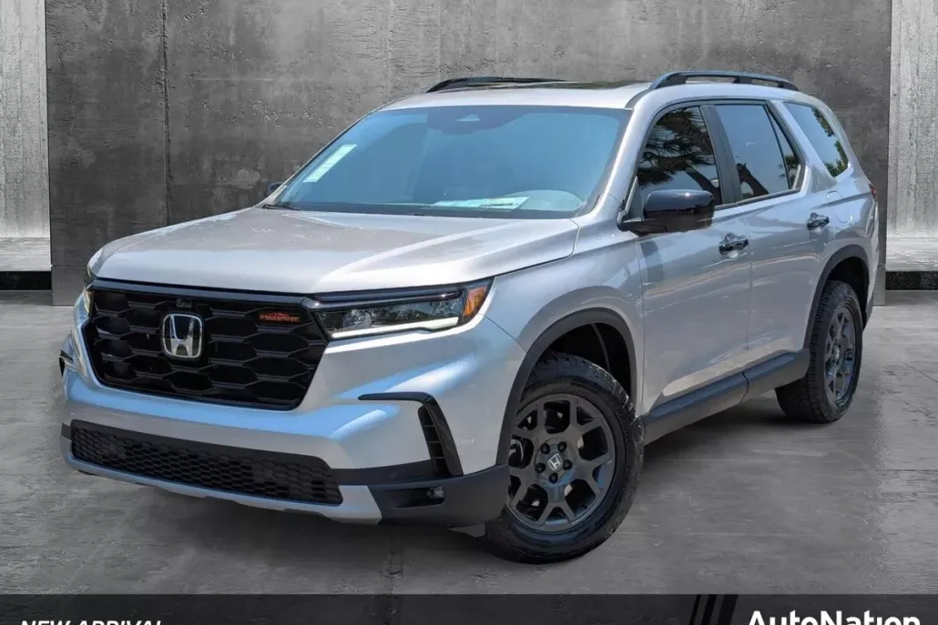 2025 Honda Pilot TrailSport photo 1
