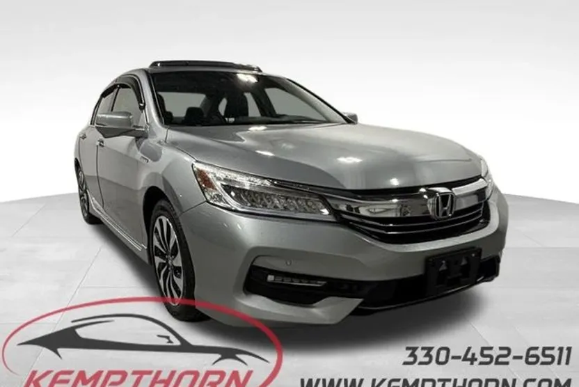 2017 Honda Accord Hybrid Touring photo 1