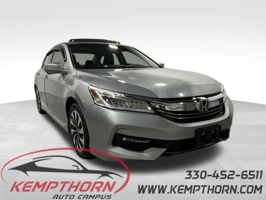 2017 Honda Accord Hybrid Touring photo 1