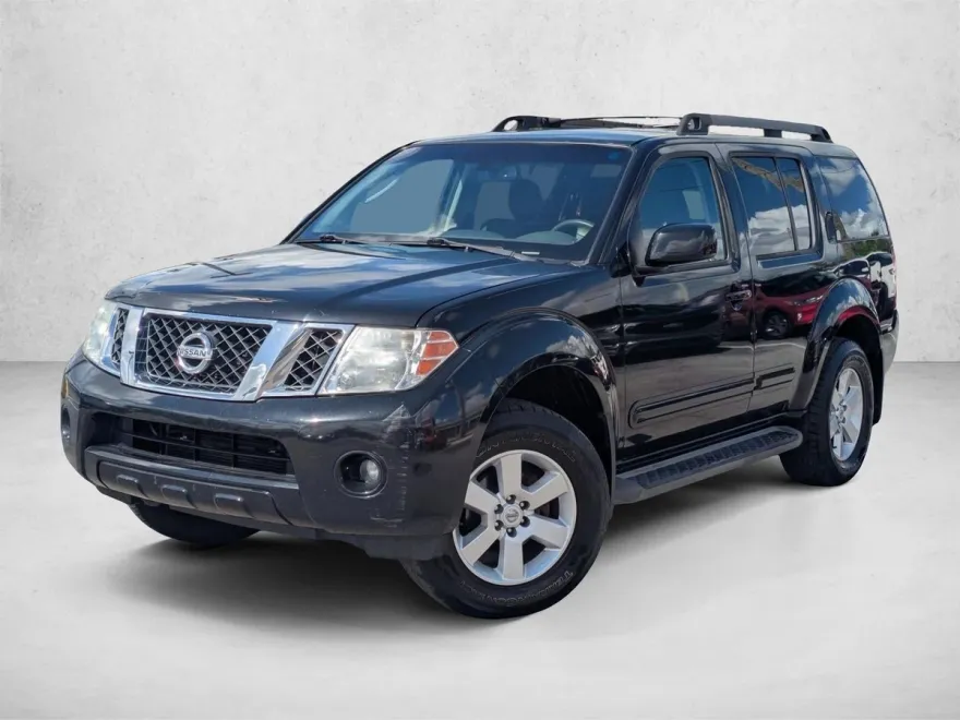 2012 Nissan Pathfinder SV photo 1
