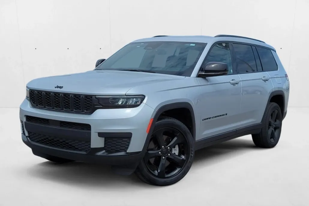 2023 Jeep Grand Cherokee Laredo photo 1
