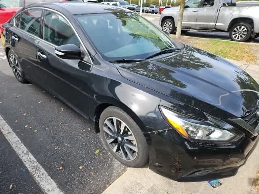 2018 Nissan Altima 2.5 SV photo 1