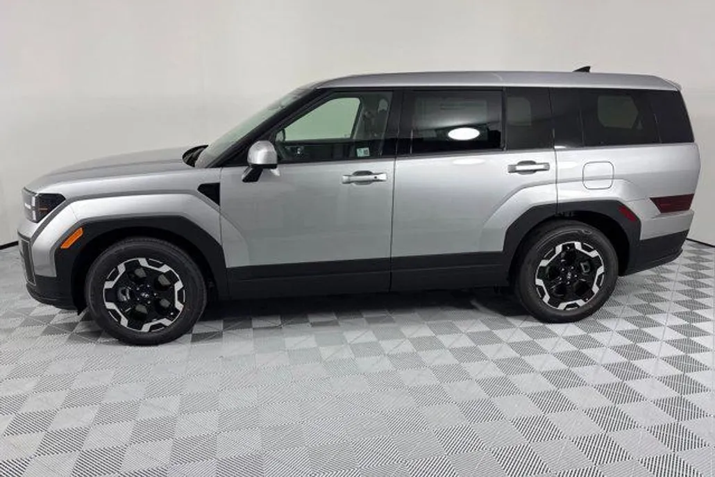 2026 Hyundai Santa Fe SE photo 1