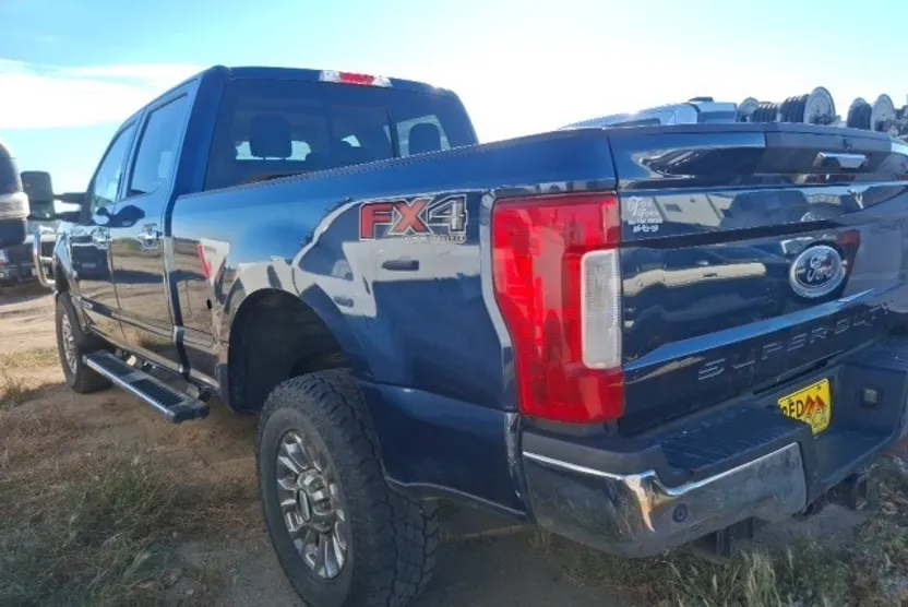 2017 Ford F-250 photo 1