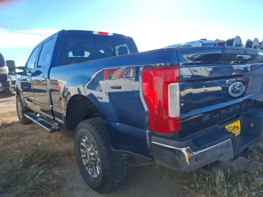 2017 Ford F-250 photo 1