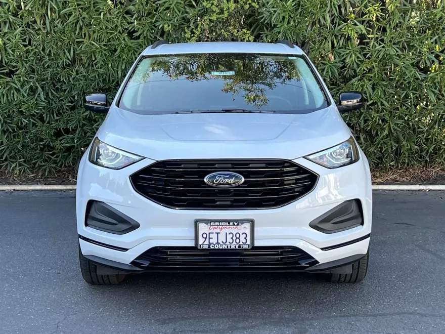 2022 Ford Edge SE photo 1