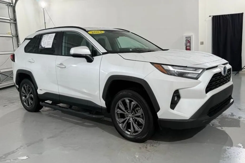 2023 Toyota RAV4 Hybrid XLE Premium photo 1