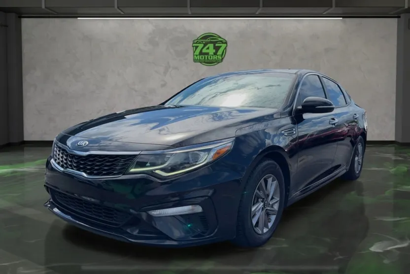 2019 Kia Optima S photo 1