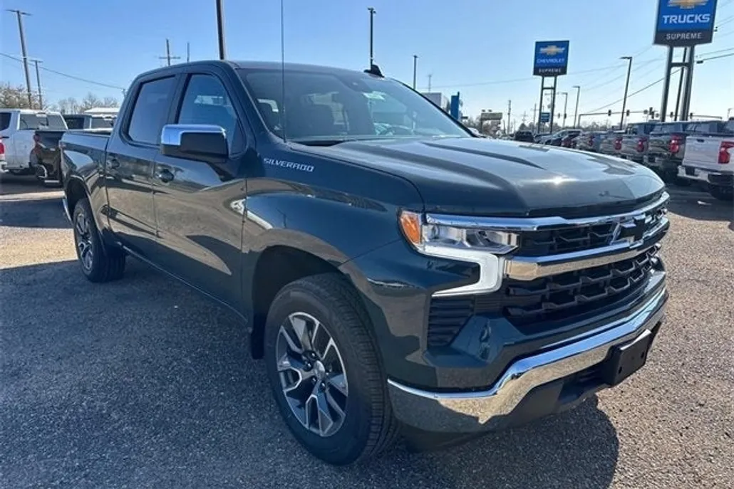 2025 Chevrolet Silverado 1500 LT photo 1