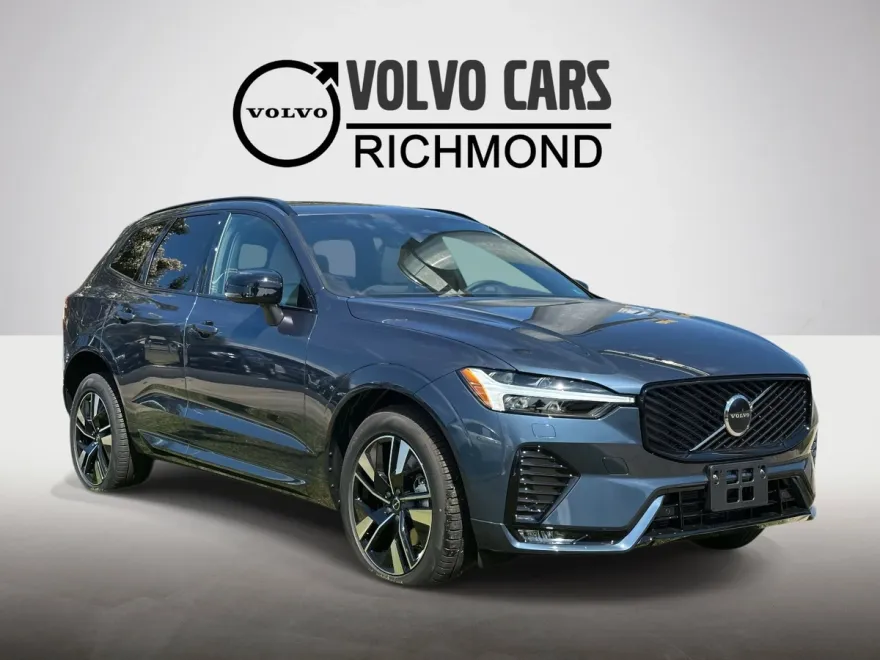 2026 Volvo XC60 B5 Core photo 1