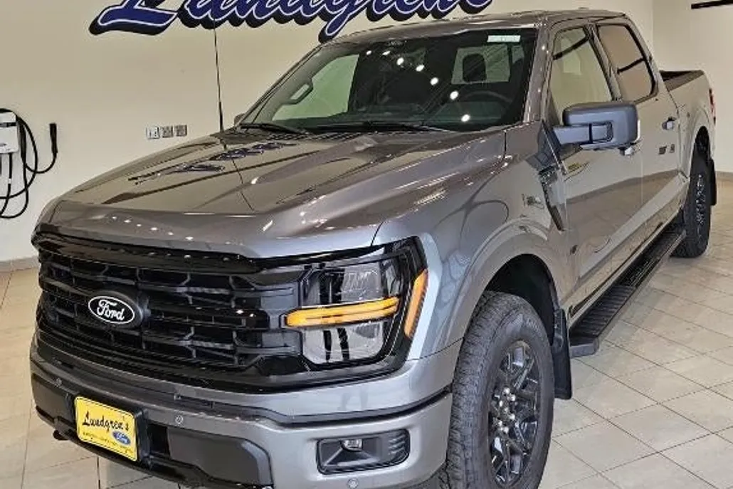 2025 Ford F-150 XLT photo 1