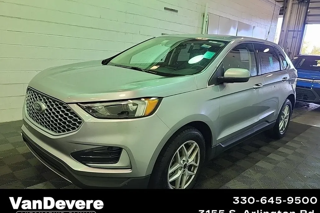 2024 Ford Edge SEL photo 1