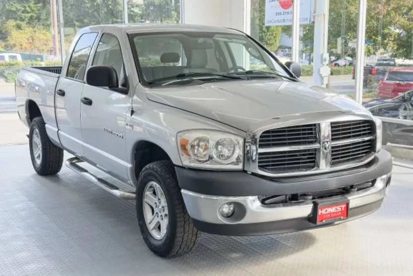 2007 Dodge Ram SLT photo 1