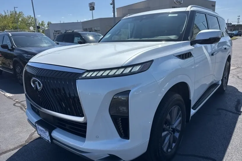 2026 Infiniti QX80 Pure photo 1