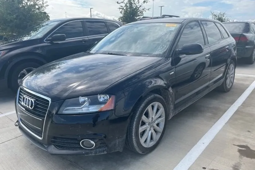 2011 Audi A3 2.0T Premium photo 1