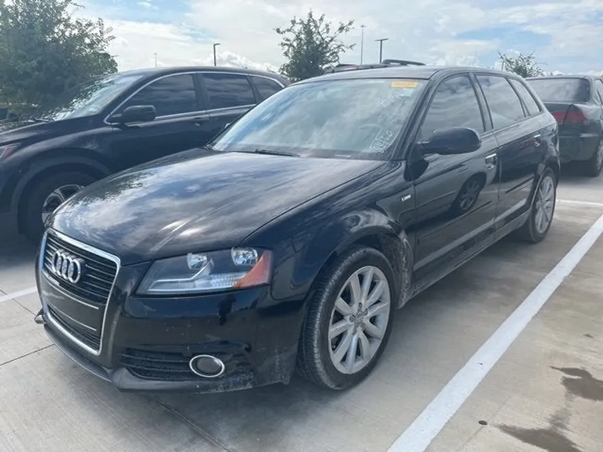 2011 Audi A3 2.0T Premium photo 1