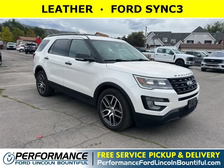 2017 Ford Explorer Sport photo 1