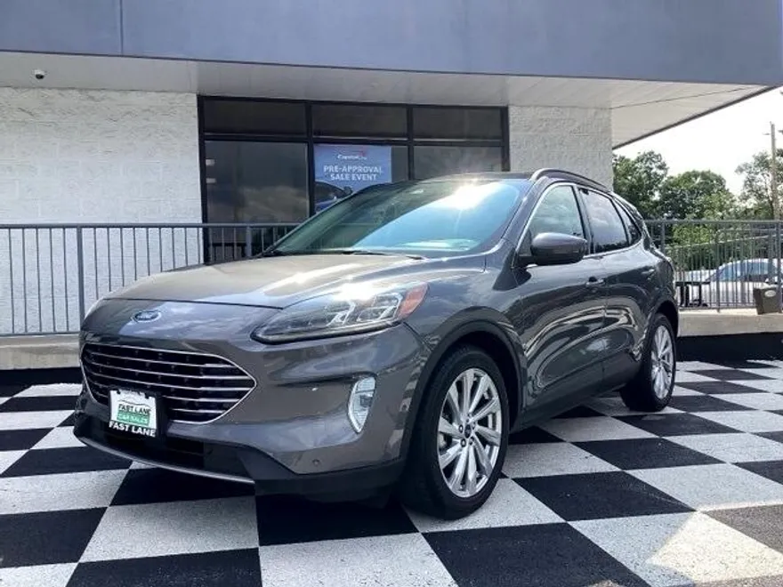 2021 Ford Escape Titanium Hybrid photo 1
