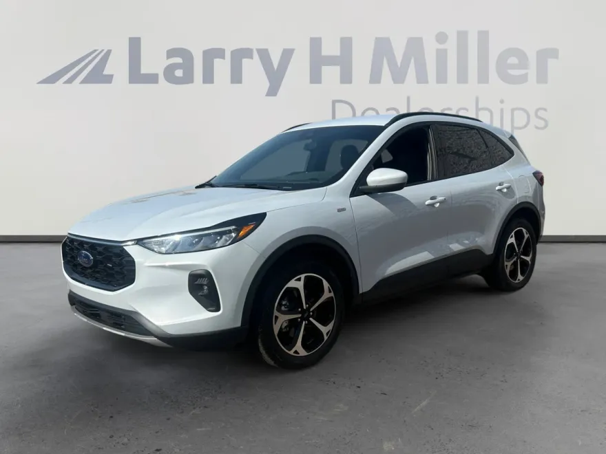 2025 Ford Escape ST-Line Select photo 1