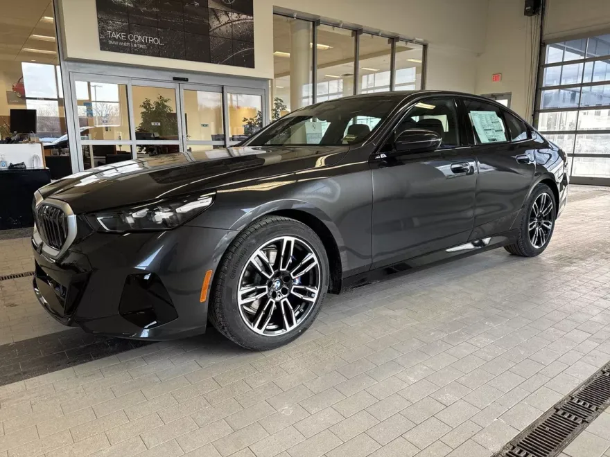 2025 Bmw 530i photo 1