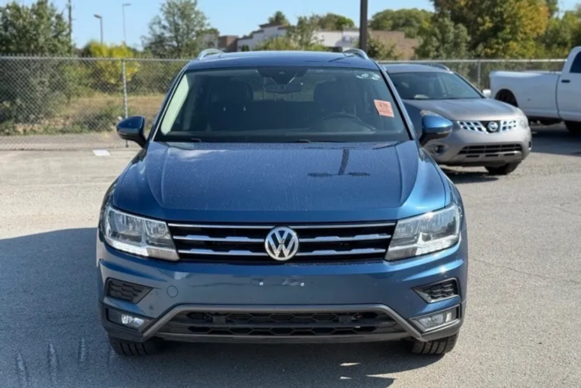 2020 Volkswagen Tiguan SEL photo 1