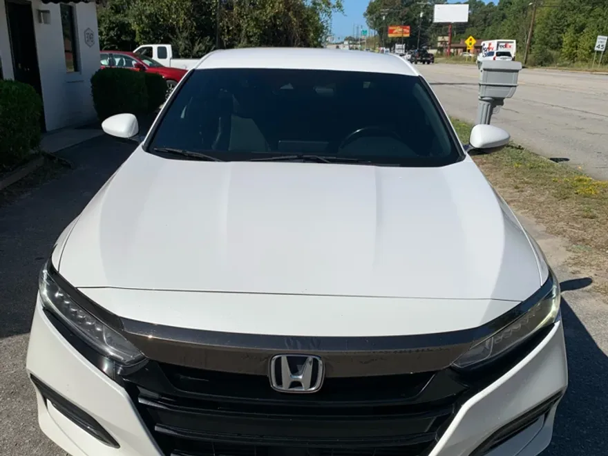 2018 Honda Accord Sport photo 1