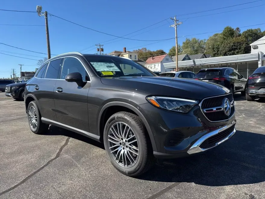 2026 Mercedes Benz GLC 300 4MATIC photo 1