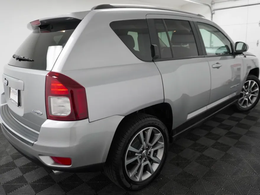 2017 Jeep Compass High Altitude photo 9