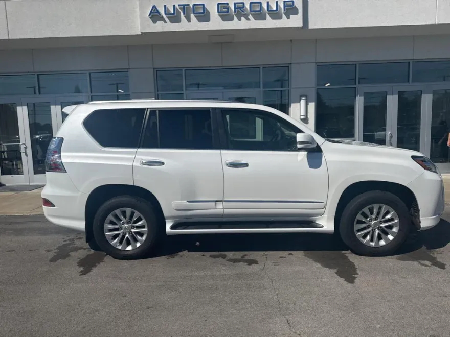 2015 Lexus GX 460 Base photo 1