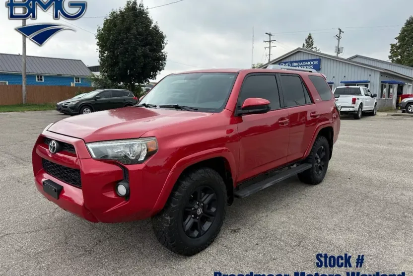 2017 Toyota 4Runner SR5 4WD photo 1