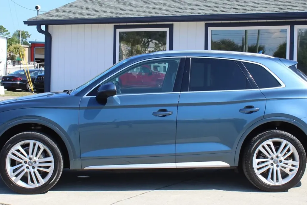 2018 Audi Q5 Premium Plus photo 1