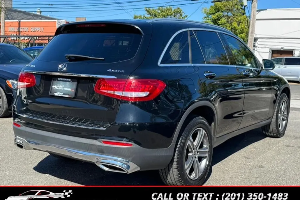 2019 Mercedes Benz GLC 300 4MATIC photo 1
