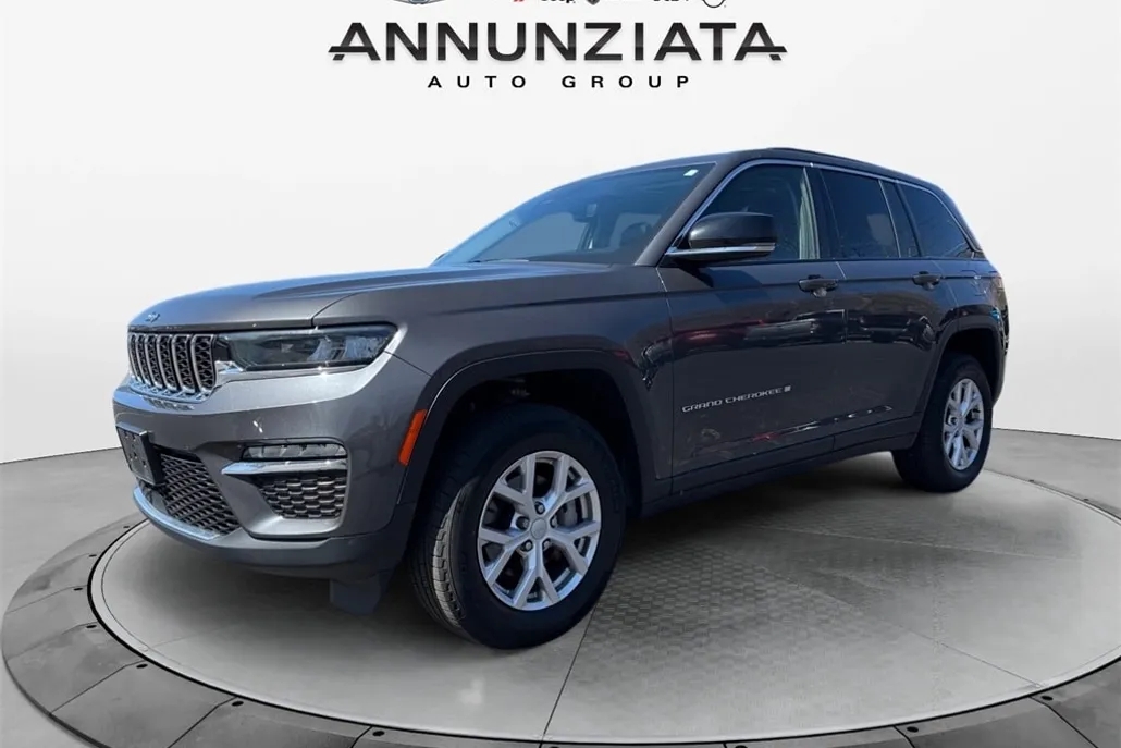 2022 Jeep Grand Cherokee Limited photo 1