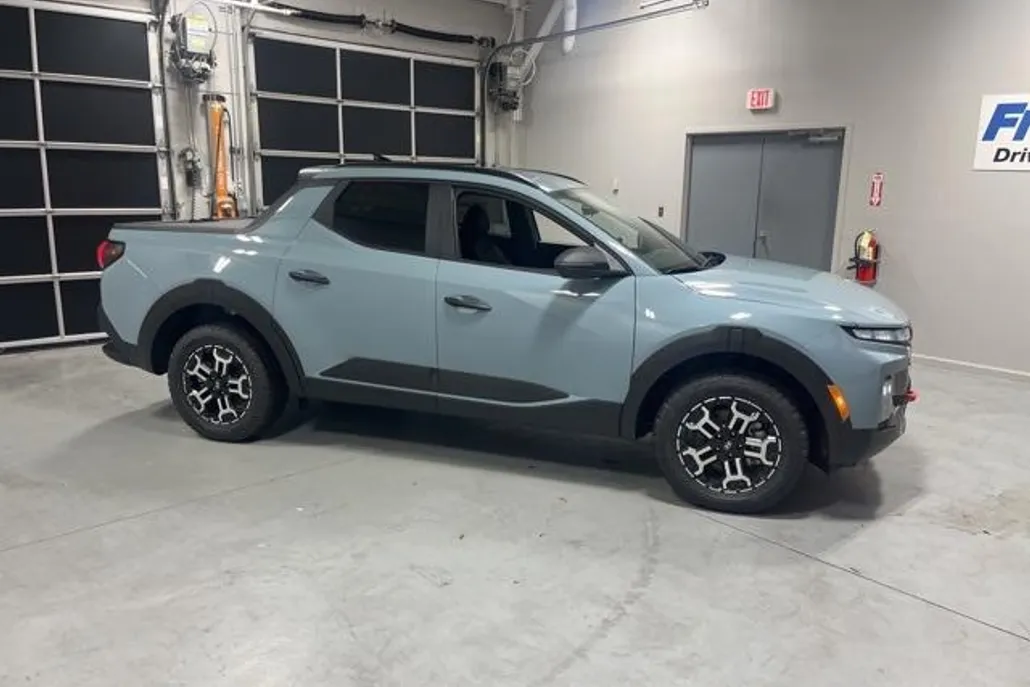 2025 Hyundai Santa Cruz XRT photo 1