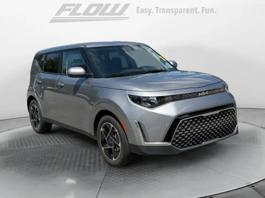 2025 Kia Soul EX photo 1