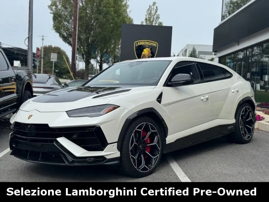 2024 Lamborghini Urus Performante photo 1