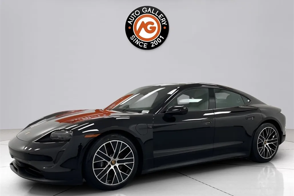 2022 Porsche Taycan Base photo 1