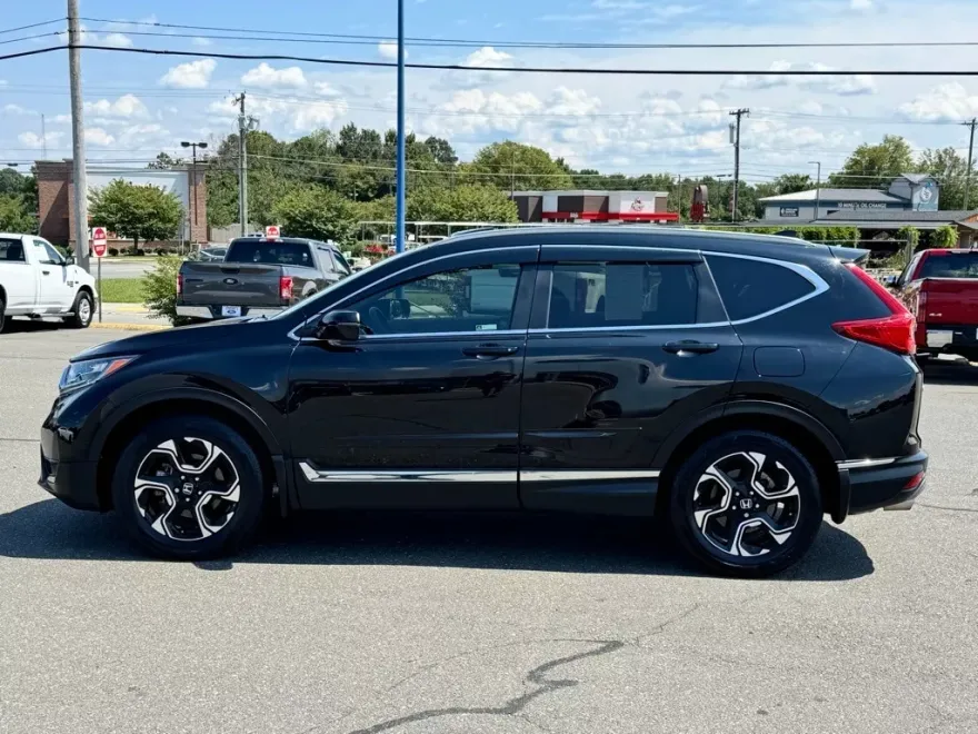 2019 Honda CR-V Touring photo 1
