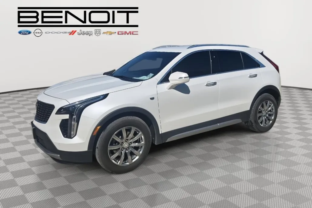 2022 Cadillac XT4 Premium Luxury photo 1
